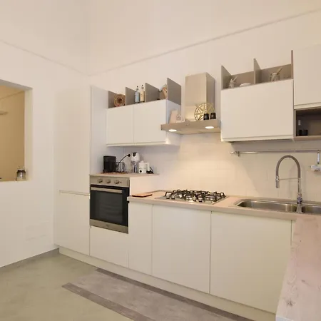 Appartement 2 Bedroom Beautiful In *