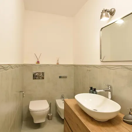 2 Bedroom Beautiful In Appartement *